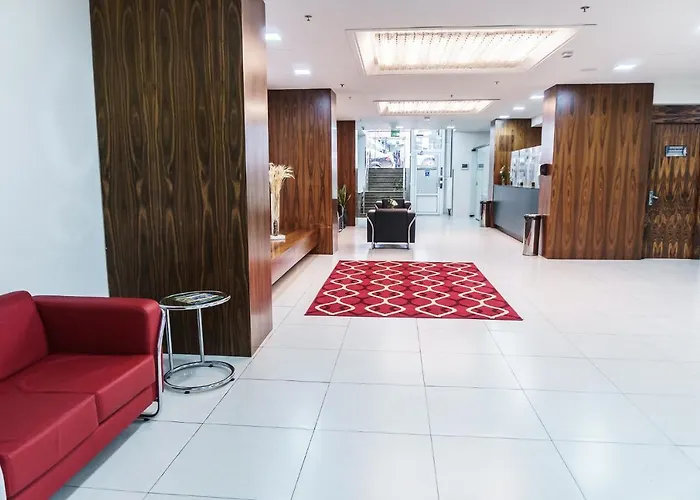 Nacional - Proximo Ao Complexo Hospitalar Santa Casa E Ufrgs Hotel 3*