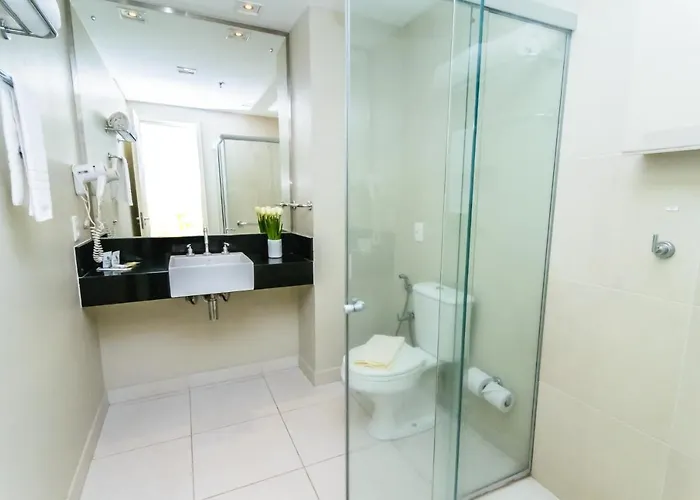 Nacional - Proximo Ao Complexo Hospitalar Santa Casa E Ufrgs Hotel 3*