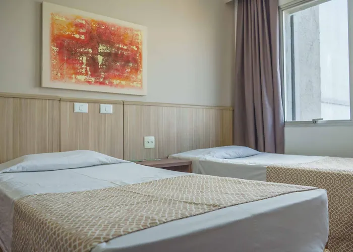 Hotel Nacional - Proximo Ao Complexo Hospitalar Santa Casa E Ufrgs 3*