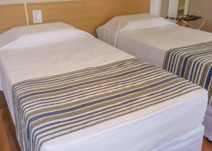 Hotel Nacional - Proximo Ao Complexo Hospitalar Santa Casa E Ufrgs