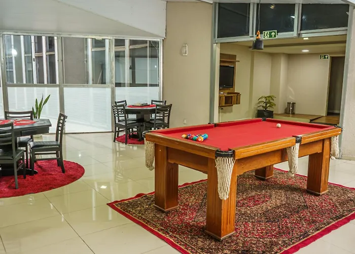 Nacional - Proximo Ao Complexo Hospitalar Santa Casa E Ufrgs 3* Porto Alegre