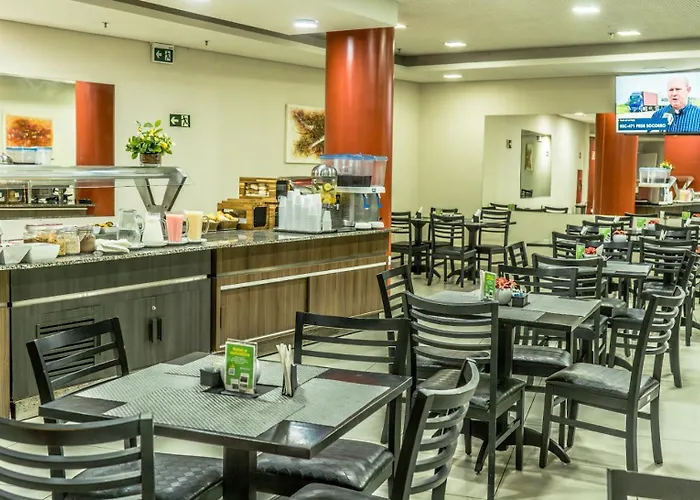 Hotel Nacional - Proximo Ao Complexo Hospitalar Santa Casa E Ufrgs 3*