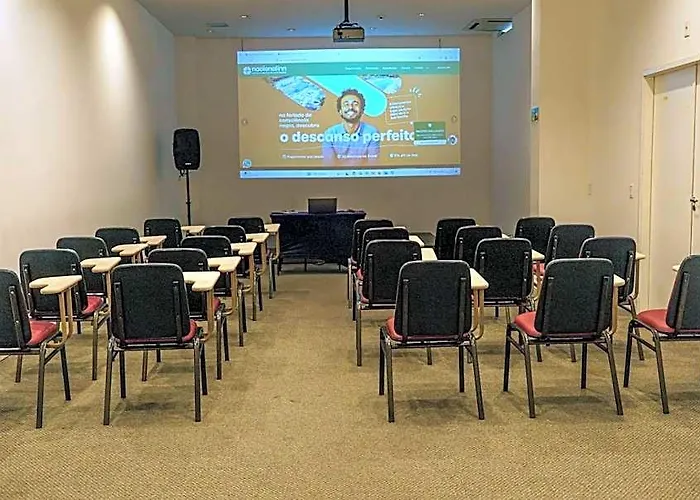 Hotel Nacional - Proximo Ao Complexo Hospitalar Santa Casa E Ufrgs 3*