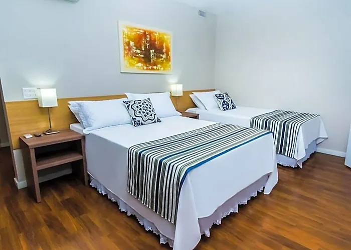 Nacional - Proximo Ao Complexo Hospitalar Santa Casa E Ufrgs 3*