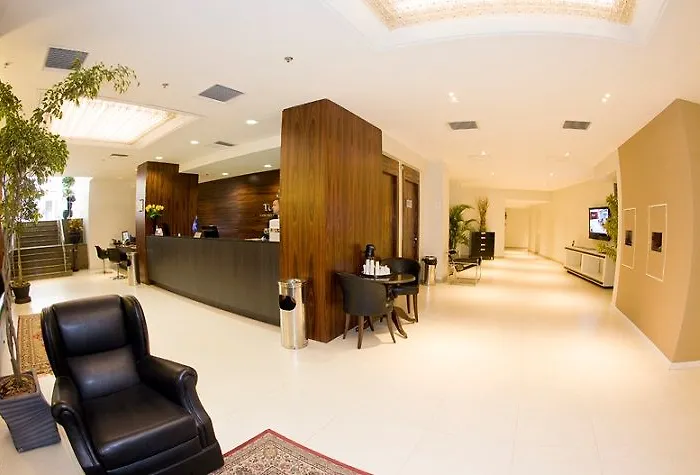 Nacional - Proximo Ao Complexo Hospitalar Santa Casa E Ufrgs 3* Porto Alegre